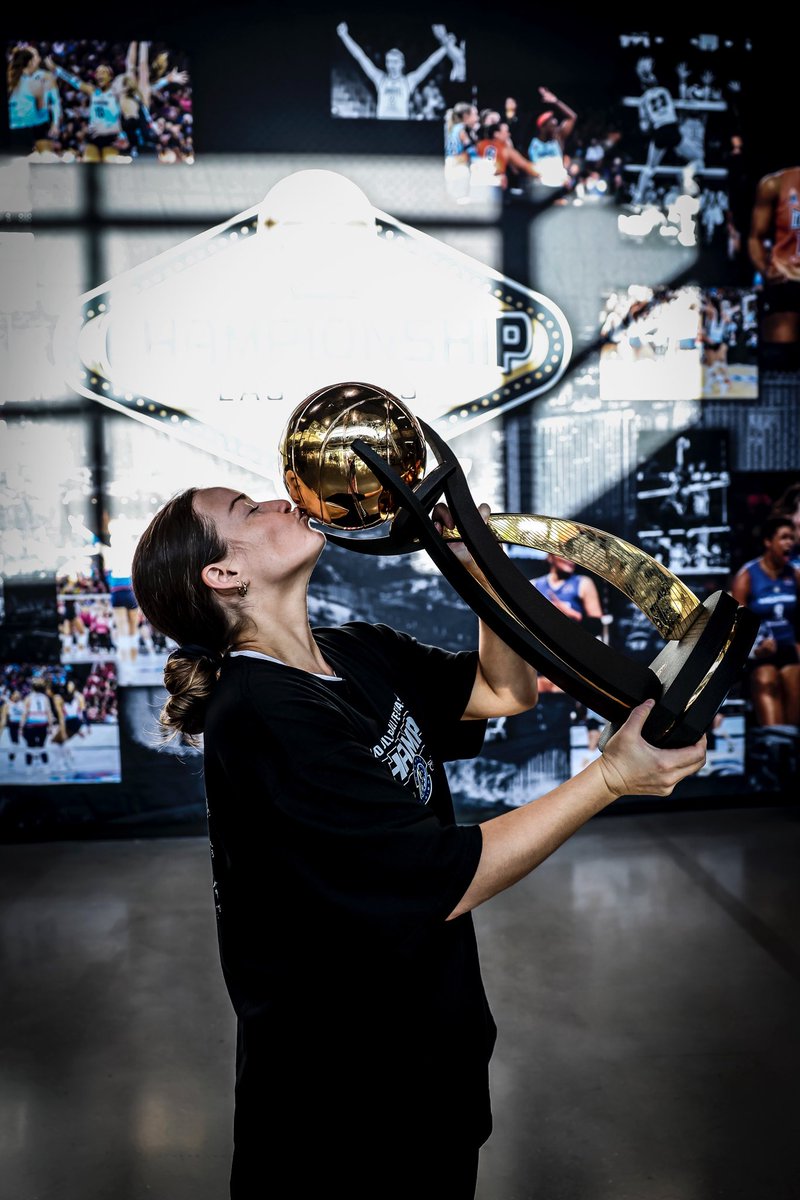 They say a picture is worth a thousand words. I’d say this one’s worth a milli.