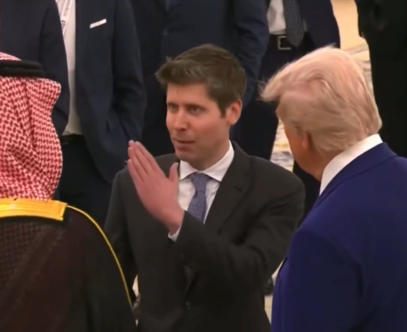 AZK_SA's tweet photo. قائمة أسماء رؤساء الشركات التي حضروا مع الرئيس الأمريكي للعاصمة الرياض.

أسماء عظيمة و شيء لا يصدق! 😵

1. إيلون ماسك – تسلا و سبيس إكس
2. ستيفن أ. شوارزمان – مجموعة بلاكستون
3. لاري فينك – بلاك روك
4. جيني جونسون – فرانكلين تمبلتون للاستثمار
5. أرفيند كريشنا – آي بي إم (IBM)

6. جاين فريزر – سيتي كورب
7. مايكل أوجرادي – نورذرن ترست
8. كيلي أورتبرج – بوينج
9. روث بورات – مديرة الاستثمار في جوجل
10. آندي جاسي – أمازون

11. بن هورويتز – a16z
12. سام ألتمان – أوبن إيه آي (OpenAI)
13. جينسن هوانغ – إنفيديا (NVIDIA)
14. أليكس كارب – بلانتير (Palantir)
15. لورينزو سيمونيلي – بيكر هيوز (Baker Hughes)

16. جيف ميلر – هاليبرتون (Halliburton)
17. أوليفييه لو بوش – شلمبرجير (Schlumberger)
18. دينا باول – BDT & MSD
19. راي داليو – شركة بريدج وتر للإستثمار
20. مارسيلو كلور – صندوق تحوط

21. ترافيس كالانيك – Cloud Kitchens
22. نيل بلو –صندوق تحوط
23. جون باليس – Kirkland & Ellis
24. جيك سيلفرستين – Enfield Investment Partners
25. تيم سويني – إيبيك غيمز (Epic Games)

26. كاثي واردن – نورثروب غرومان (Northrop Grumman)
27. جيمس كوينسي – كوكاكولا
28. دارا خسروشاهي – أوبر

29. فرانسيس سواريز – عمدة ميامي