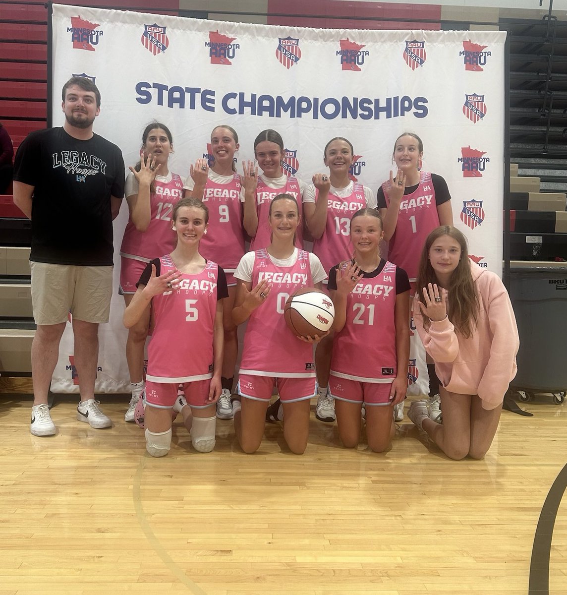 Legacy_HoopsAAU's tweet photo. Huge congrats to coach @blakepaurus and our 14U Gold team winning the D3 MN State Championship. 👏🏽 Super proud of these girls and our coach. They are starting to click together and they’re getting better. Keep going girls!!! 🩷💙🤍 #LegacyHoops #Legacy #MoreThanBasketball #Family https://t.co/H4NYcj9IbO