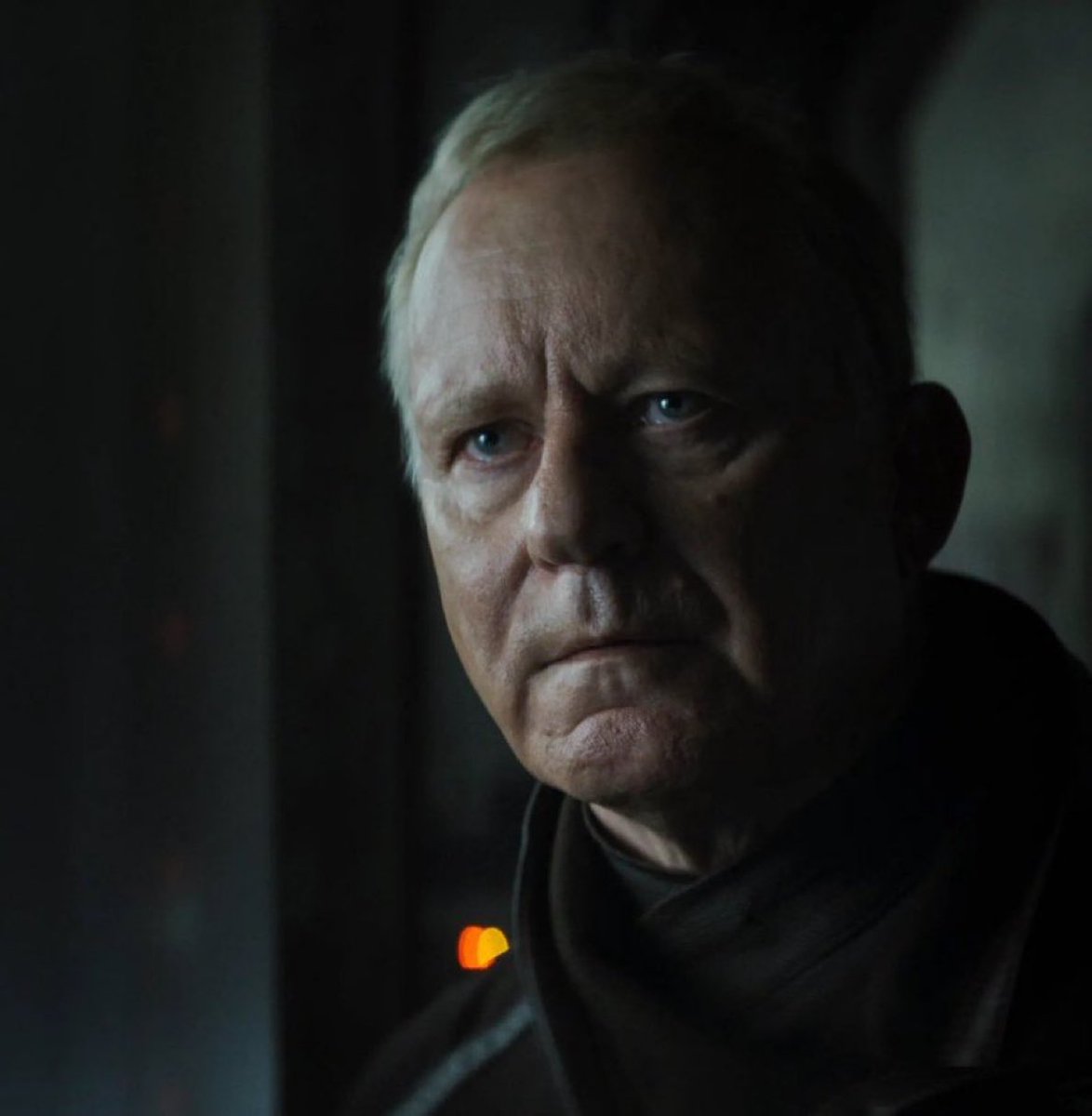 "I burn my life, to make a sunrise that I know I'll never see." 

#Andor #Luthen