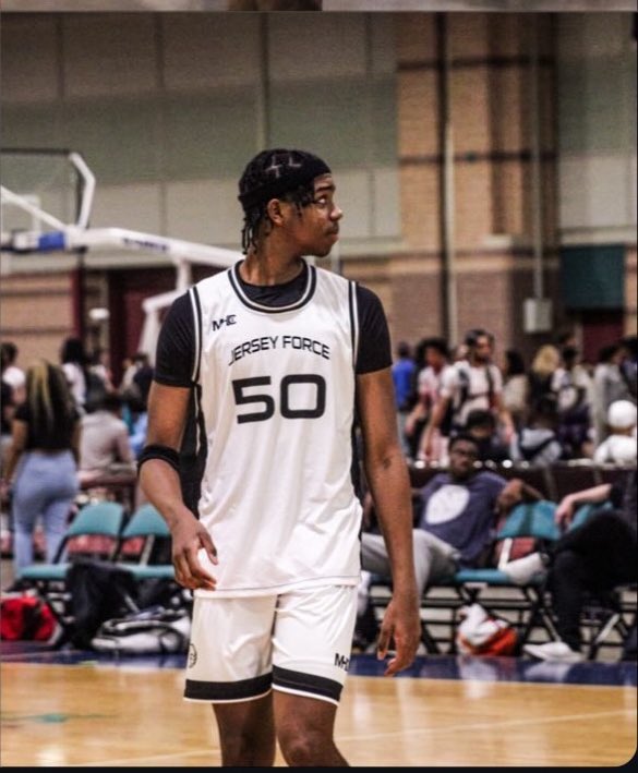 Trentw_23's tweet image. DMV Live team to watch: 

Jersey Force (@jerseyforce_ ) is a talented, gritty group. Two 6’5 Guards in Zamir Parker-Barnes &amp;amp; Christian Smiley provide multilevel scoring punch, while 6’8 F Peter Da Cruz makes plays around the rim. Hadi Alshami &amp;amp; Judah Hildago are also impactful