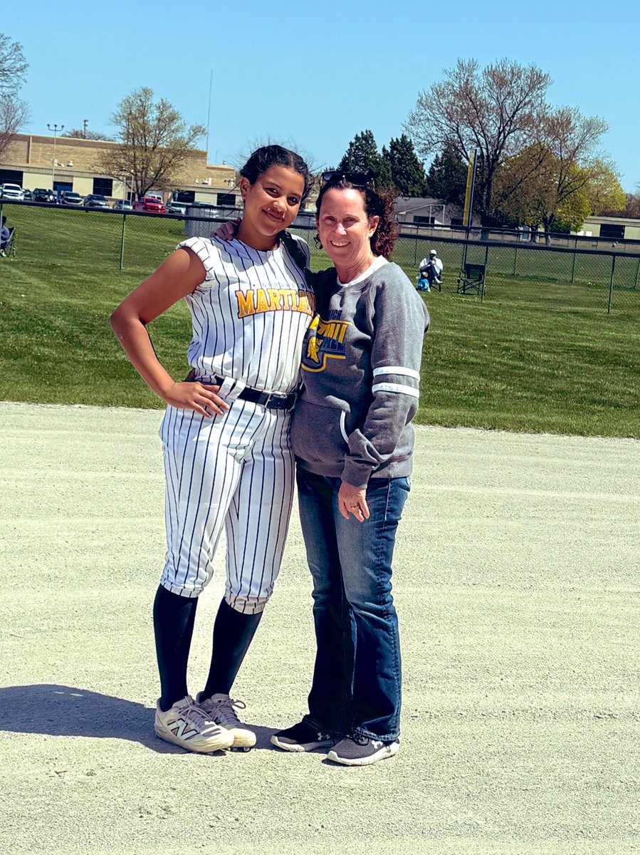 Ayannahj5's tweet photo. Last Saturday I got to play at my grandmas old high school on the field she played on and the same position she played. Very cool experience!!! #family #onlygettingbetter https://t.co/g83Ss12FEH