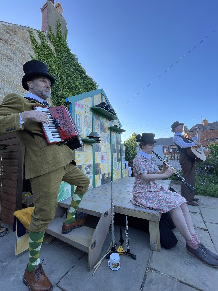 DarfieldMuseum's tweet photo. A massive thank you to the fabulous and talented Mikron Theatre Company for putting on an amazing performance this evening and to everyone who attended . We certainly had a packed patio. https://t.co/bda0LPEPWD
