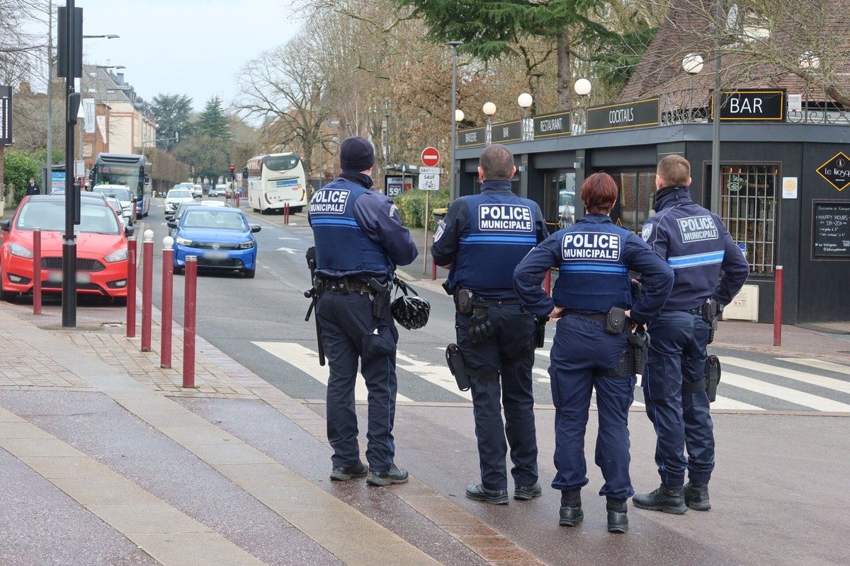 Emmanuel Macron veut plus de pouvoirs pour la police municipale
➡️ l.leparisien.fr/9c3z