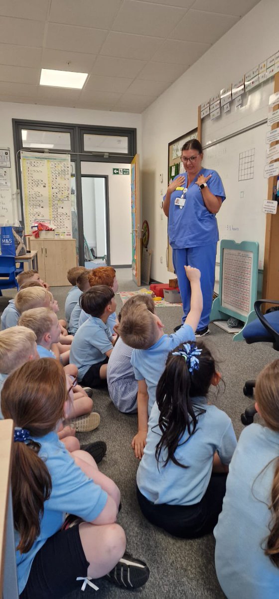 saintninians's tweet image. A big thank you to Melanie’s mum @MrsLClarkStNins for telling P2 all about her work as a theatre nurse #WorldofWorkWeek