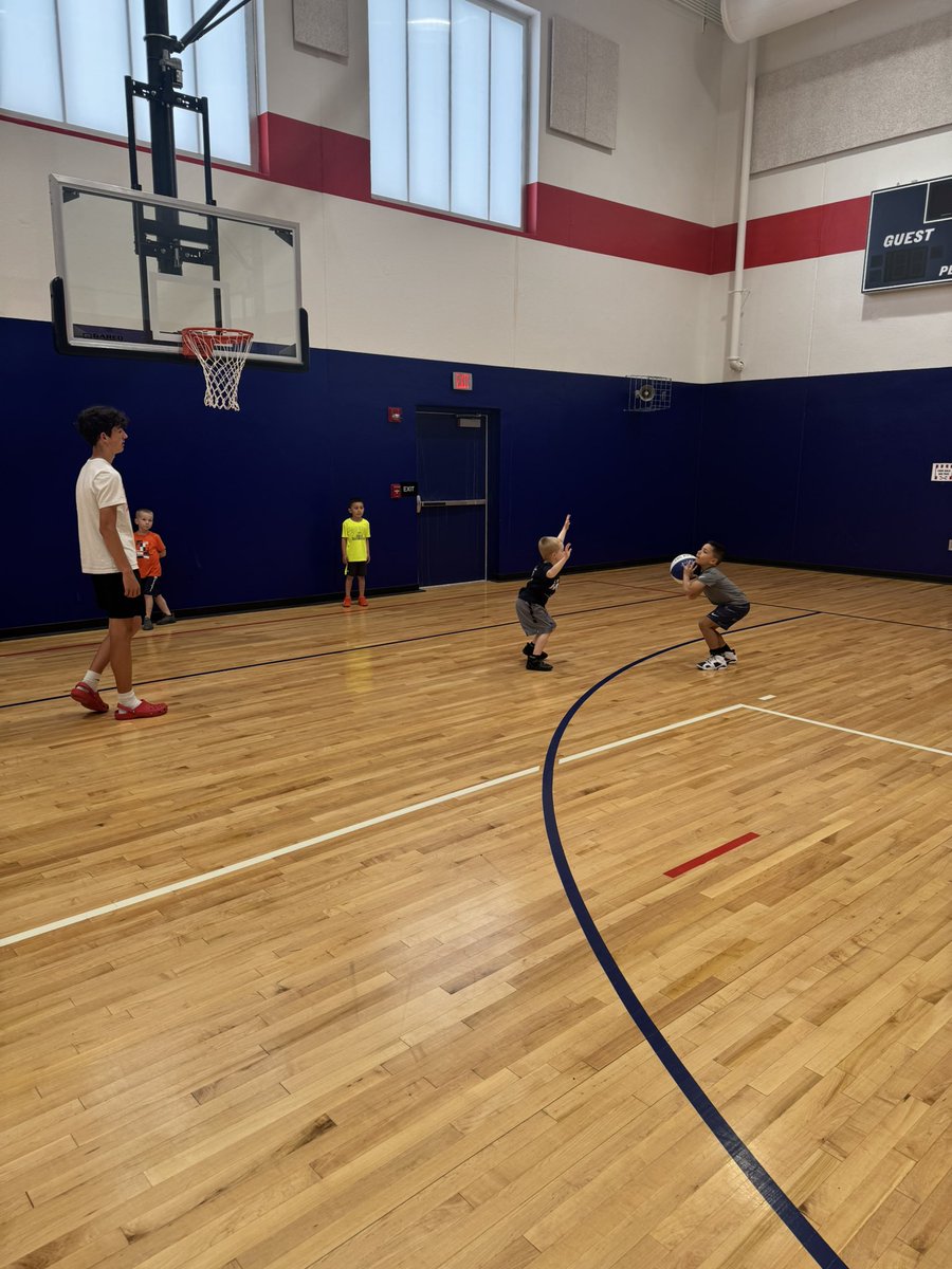 We were back at it today with a lot of shooting and 1 on 1!