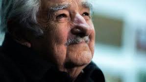 CacuCandido's tweet photo. No siempre que alguien se muere, todos perdemos algo. Pero esta vez si. En un mundo cada vez más injusto, perdemos a alguien al que el tiempo le enseñó a intentar ser justo, a alguien que no se cansó de ejercer la política como docencia y de predicar la ejemplaridad.

Gracias, Pepe Mujica.