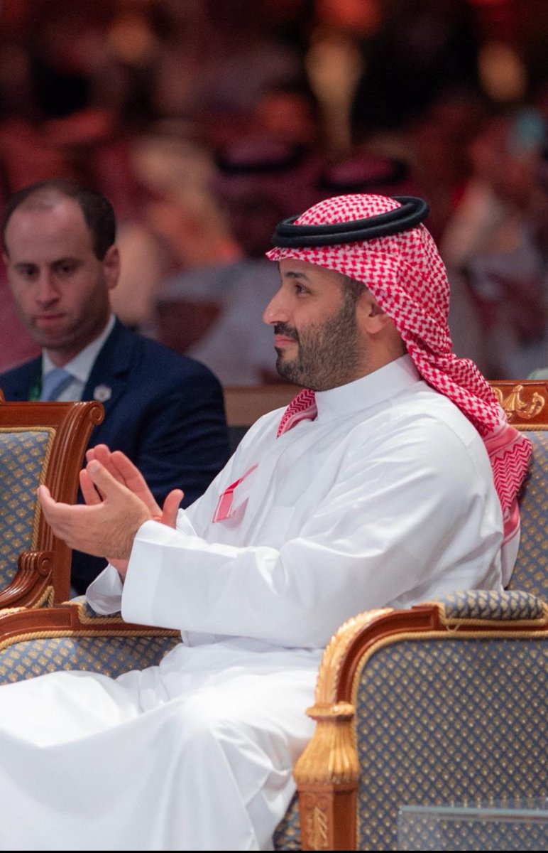 فخوره بهذا الوطن قد فخري احبه #محمد_بن_سلمان 
#ترامب_في_السعودية
