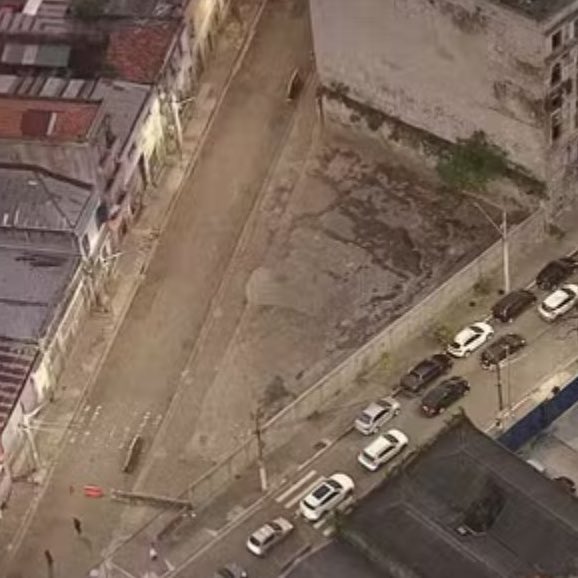updatecharts's tweet image. GENTE? A Cracolândia, no centro de São Paulo, amanheceu VAZIA nesta terça-feira (13).

A Prefeitura da cidade não soube informar o que ocorreu com as pessoas que viviam no local.