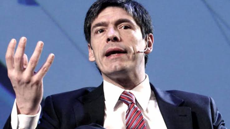 soyalbertosamid's tweet photo. Estimado @juanabalmedina :
Yo como peronista te pido que te bajes y le des los votos a Santoro.
Solo de esa manera vas a demostrar que sos un buen peronista y que consideras que primero está el movimiento.
ALBERTO JOSÉ SAMID https://t.co/h8dEQm9hsc