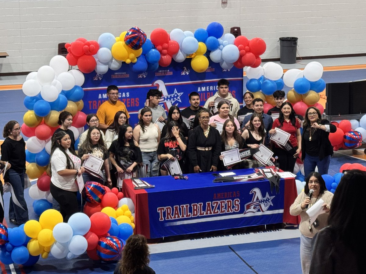 Our girls <a href="/Monse_irigoyen8/">MONSERRAT</a> and Yolanda Valencia being awarded a Scholarship to continue their academic journey to <a href="/NMStateAggies/">NM State Aggies</a> !!! A big honor for our girls!!!!