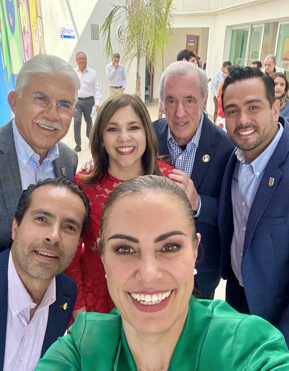 Con puras leonesas y leoneses comprometidos.🫶🏼🦁

¡Saludos, amig@s! ✌🏻