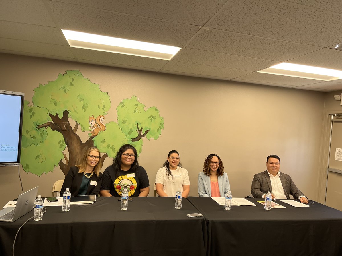 azhead_start's tweet image. In collaboration with CAA, we hosted an ed. session regarding the impact in rural AZ if there is a reduction in funding or HS is eliminated. Thank you @JuanCiscomani for the closing remarks, @SenMarkKelly staffer, and @SenRubenGallego staffer for joining us at our event.