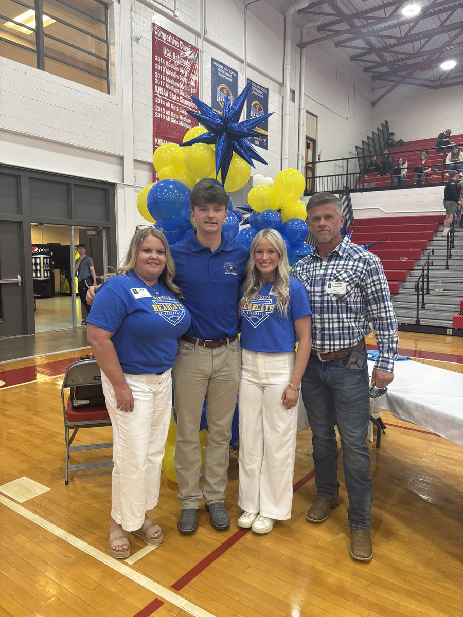Cruz Cima (@cimacruz) on Twitter photo Officially signed. Super excited and very thankful for this opportunity. I want to thank everyone that helped me get to this point. Go Bearcats! <a href="/ApproachBB/">Approach Baseball</a> <a href="/MustangsNat17U/">Indiana Mustangs National 17U</a> <a href="/Hamilton03Casey/">Casey Hamilton</a> <a href="/A_Bake8/">Andy Baker™</a> Officially signed. Super excited and very thankful for this opportunity. I want to thank everyone that helped me get to this point. Go Bearcats! <a href="/ApproachBB/">Approach Baseball</a> <a href="/MustangsNat17U/">Indiana Mustangs National 17U</a> <a href="/Hamilton03Casey/">Casey Hamilton</a> <a href="/A_Bake8/">Andy Baker™</a>