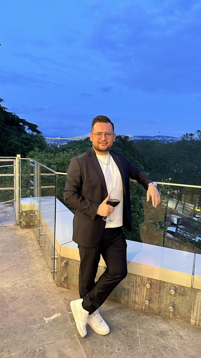 nesimiatescom's tweet image. Sevgili @muammerkapucuoglu ‘nun adına yakışır #klassödülleri gecesinden..

Emeği gen herkesi tebrik ederim, birlikte daha gidecek çok #yolumuzvar 🫶🌱

@klassmagazin 🤝 @dnkreatif_resmi 🤝 @tatilimsensincom