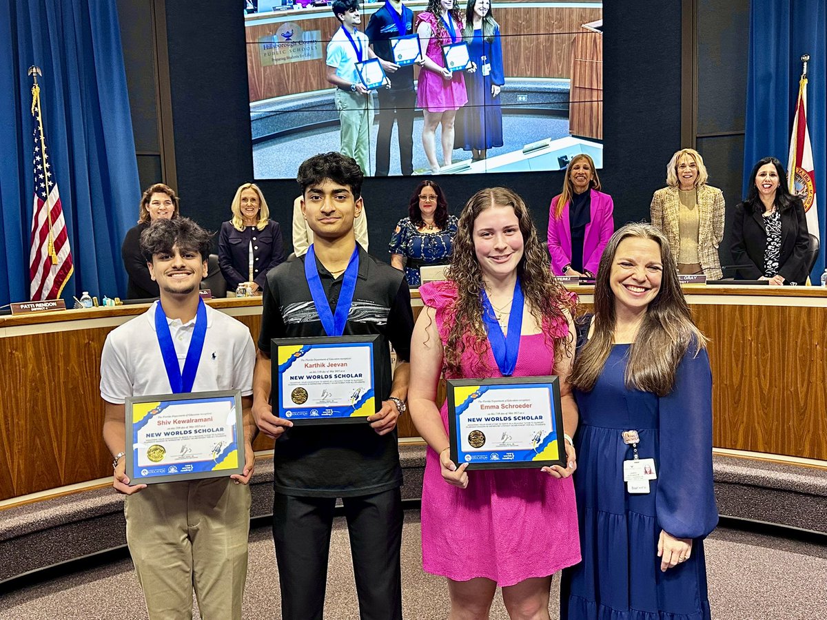 HillsboroughSch's tweet photo. Next, we’d like to recognize our New Worlds Scholar Recipients! This program allows junior and senior students to tutor students in grades K-3!

Seven students volunteered 75 hours or more this school year to help elementary school students improve their literacy skills. 📖 

Grade 11:
Karthik Jeevan, and Shiv Kewalramani- @gshswarriors

Grade 12:
Emma Schroeder- @TheFHSPatriots

Isabella Brandao, Jen Galvan Fuentes, Lynette Martinez Garcia,  Natalie Padilla- @APLetoHigh