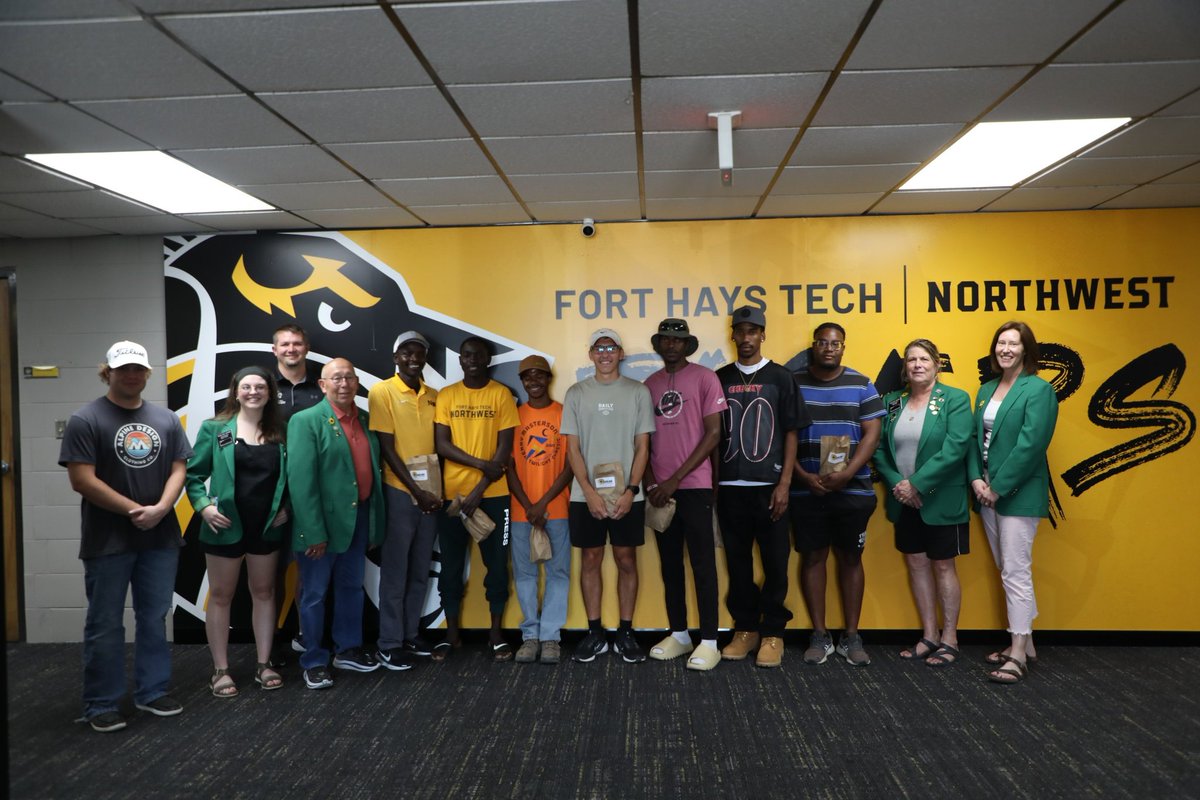 Track &amp; Field Prepare for Outdoor Nationals

techtigers.com/sports/mtrack/…