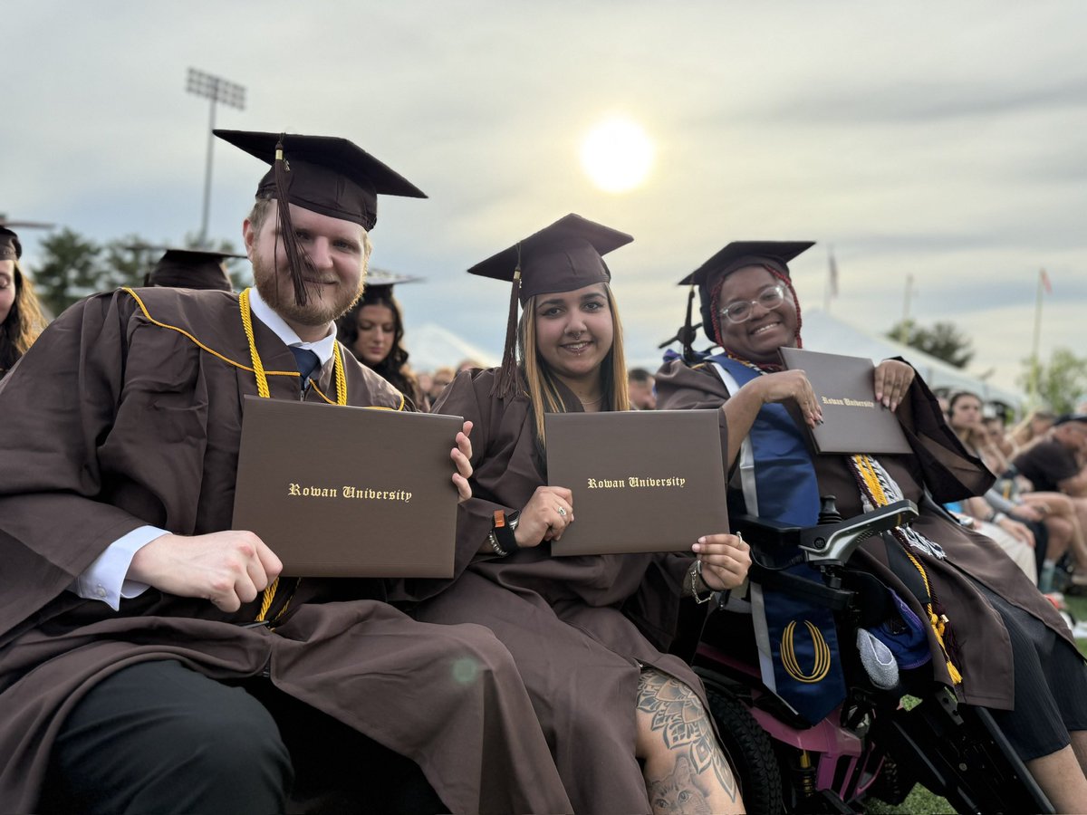 Miss_JasmineLee's tweet photo. A disabled woman with a dream & unstoppable drive.
2 associate degrees (AA & AS)
Now a BA in Psychology โ my 3rd degree!
MAGNA CUM LAUDE
Tau Sigma | SCLA | Psi Chi
Rowan Commencement: 5/10
#DisabledAndDope #RowanProud #ClassOf2025 #GraduationGlowUp https://t.co/kW05ptWm5r
