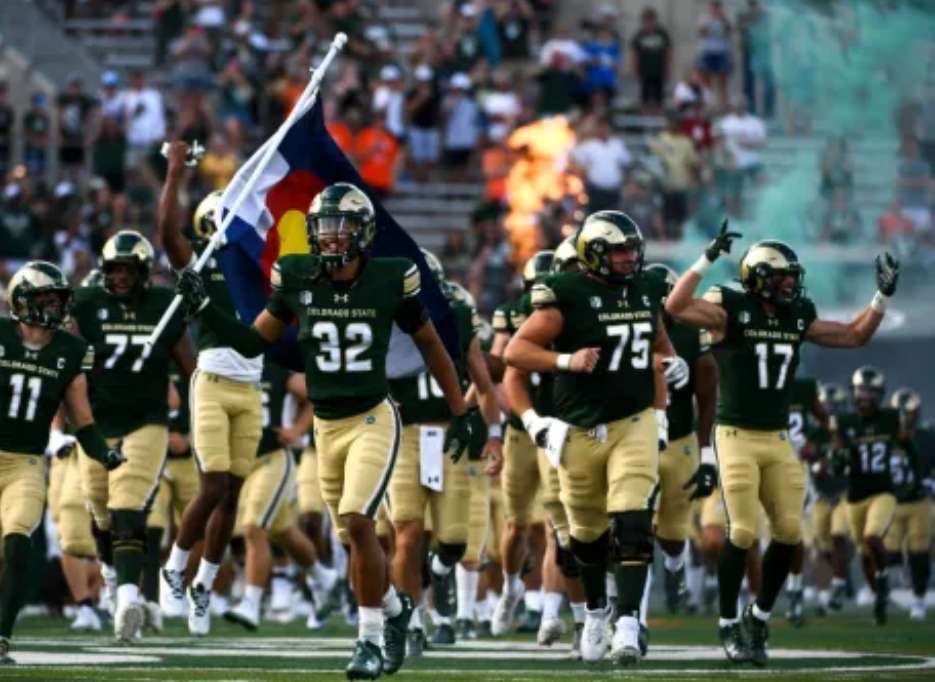 Lathon Groves Jr (@l8thon) on Twitter photo after a great in person conversation with <a href="/CoachSintim/">Clint Sintim</a> i am beyond blessed to receive an offer from the university of Colorado State🤍🤍 after a great in person conversation with <a href="/CoachSintim/">Clint Sintim</a> i am beyond blessed to receive an offer from the university of Colorado State🤍🤍