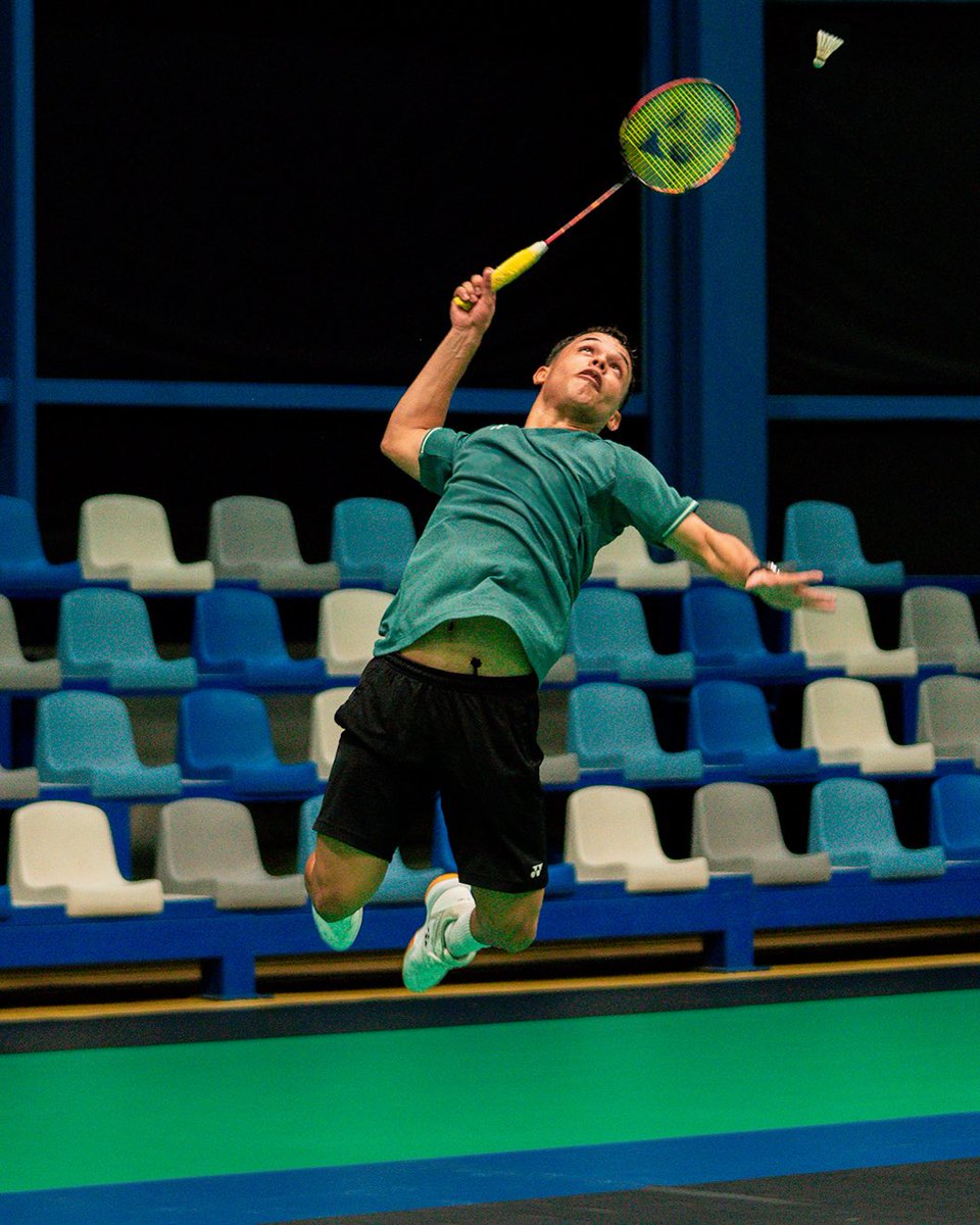 ¡URIEL CANJURA COMPETIRÁ EN EL MUNDIAL DE BÁDMINTON!🏸🔝

Uriel Canjura, badmintonista del Team ESA y atleta OLY, ha clasificado al Campeonato Mundial de Bádminton 2025, que se disputará de 25 al 31 de agosto en París, Francia.

La noticia fue confirmada este martes por la