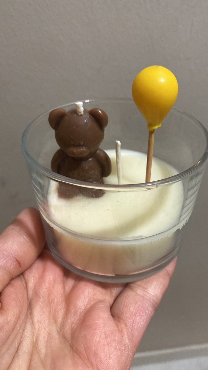 Bu ne tatlılık hele kokusu 🥰
Sipariş için Shopier sayfamızı ziyaret edebilirsiniz 🌸
#handmade #Candle #kokulumum 
#mum #Guendem 
#القمة_السعودية_الأمريكية #บางแสนไฟท์คลับ #ترامب_في_السعودية #eurovisiongr #pastorpikin #radiation