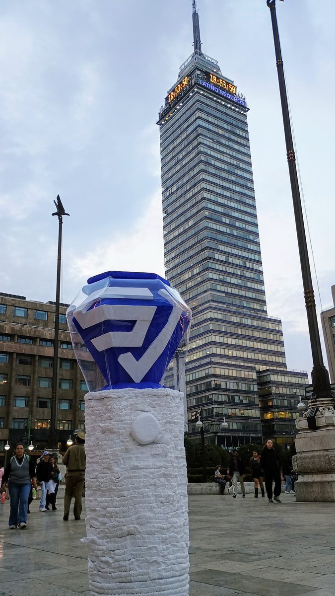 MxUnion_ELF's tweet photo. La lighstick piñata visito La Torre Latinoamérica 🗼 @turismocdmx
#SMTOWN_LIVE_MEXICO_CITY
#SMTOWN2025_MEXICO_CITY
#SUPERJUNIOR #ELF @SJofficial
#SuperBong #SuperWand https://t.co/D8ooGZT2Jt