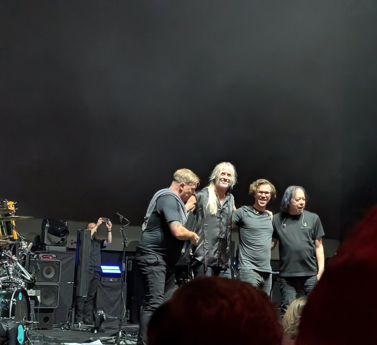threetimesafool's tweet photo. Another incredible night at the Palladium with Steven Wilson. I anticipated some of the changes to the setlist, but we also got a couple of treats that nobody was really expecting. A fitting way to cap off my time following this astonishing band!

#stevenwilson #theoverview https://t.co/wP3HA616th