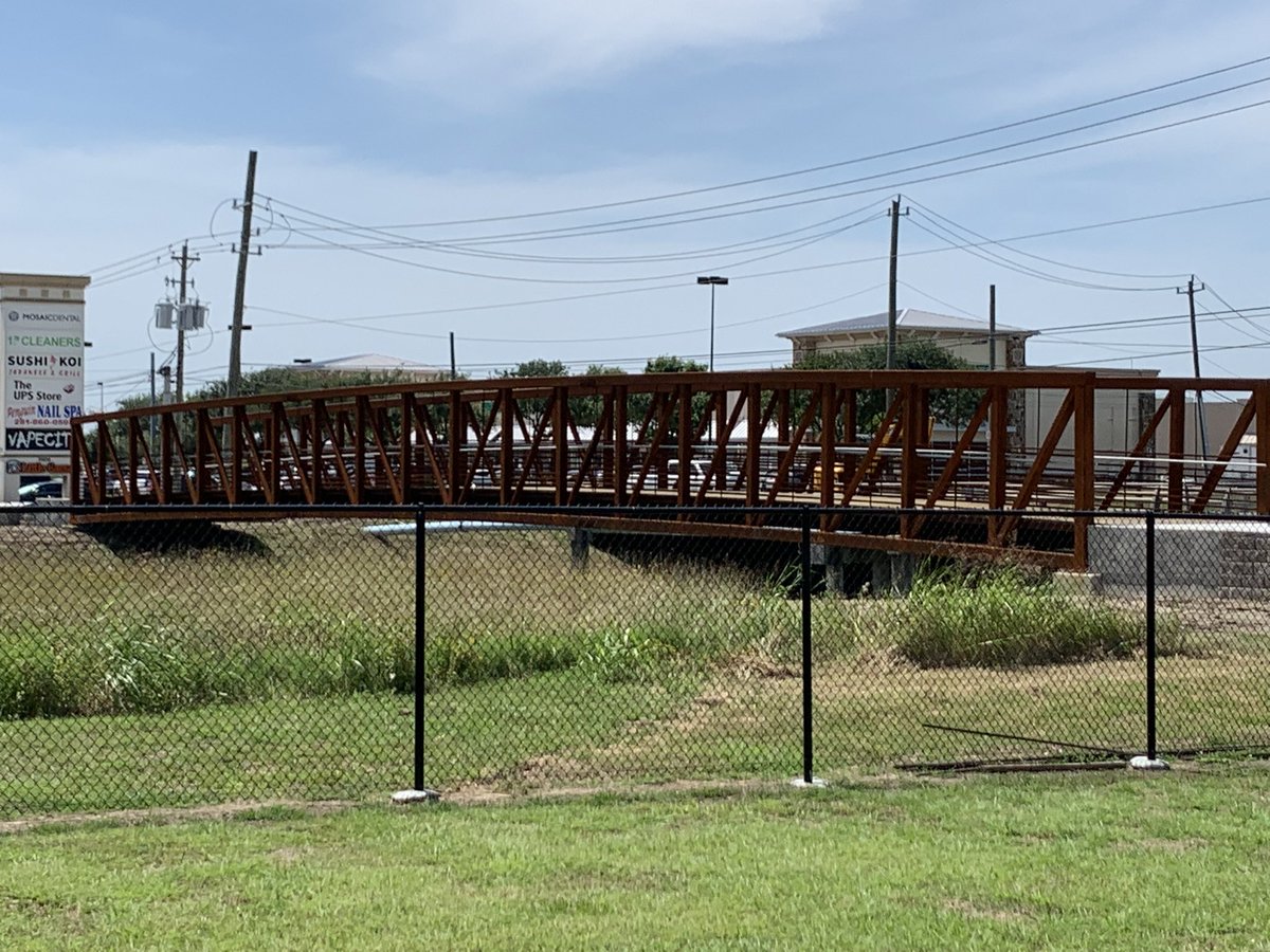 HCSO_D3Patrol's tweet image. A ribbon cutting ceremony for a pedestrian bridge over Carpenters Bayou to protect our community.  Thanks to the collaboration of @AdrianGarciaHTX and @hcpct1 with @ChannelviewISD.