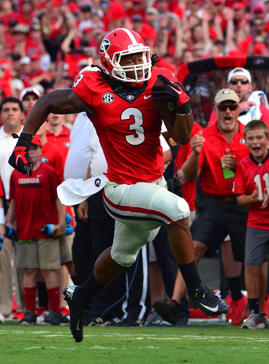 TheAmirBrown's tweet image. After a conversation with @RRACKLEY9 I’m blessed and honored to receive an offer from The University Of Georgia!!! @GeorgiaFootball @KirbySmartUGA @CoachJCrawford @DHill39 @TomLoy247 @samspiegs @adamgorney @RivalsFriedman @RamsFootballNC @mpholderman