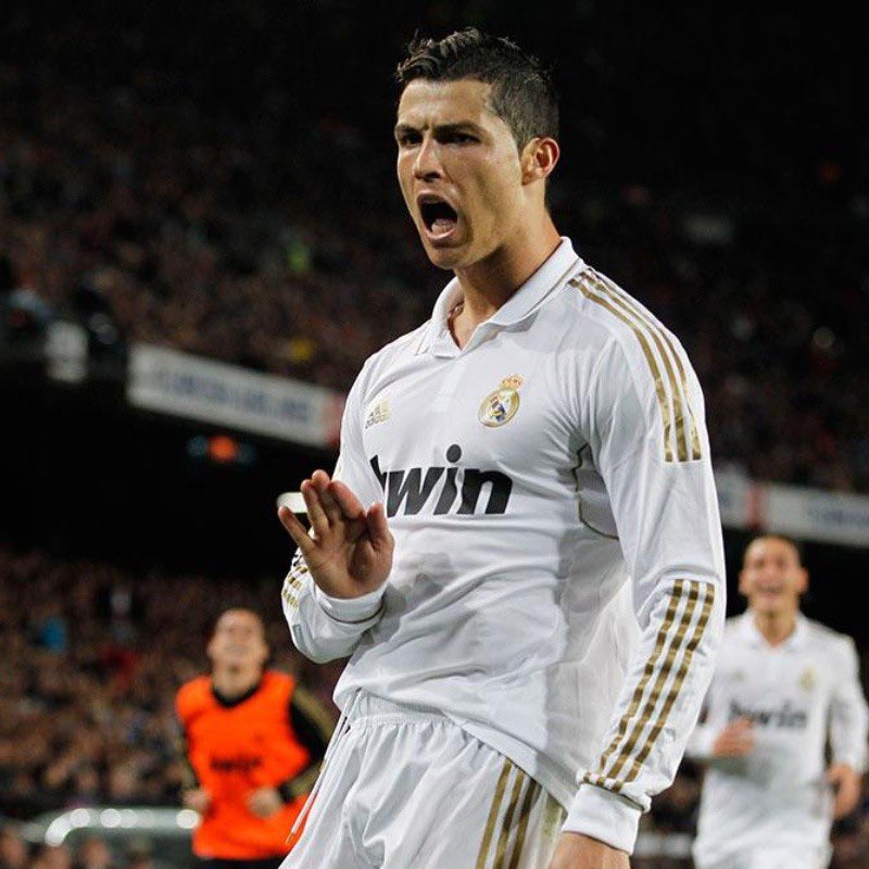 Modriccismo10__'s tweet photo. Goles de Cristiano Ronaldo que Messi no haría ni en 10 vidas. 

Abro hilo 🧵 https://t.co/rASIHFjO6a
