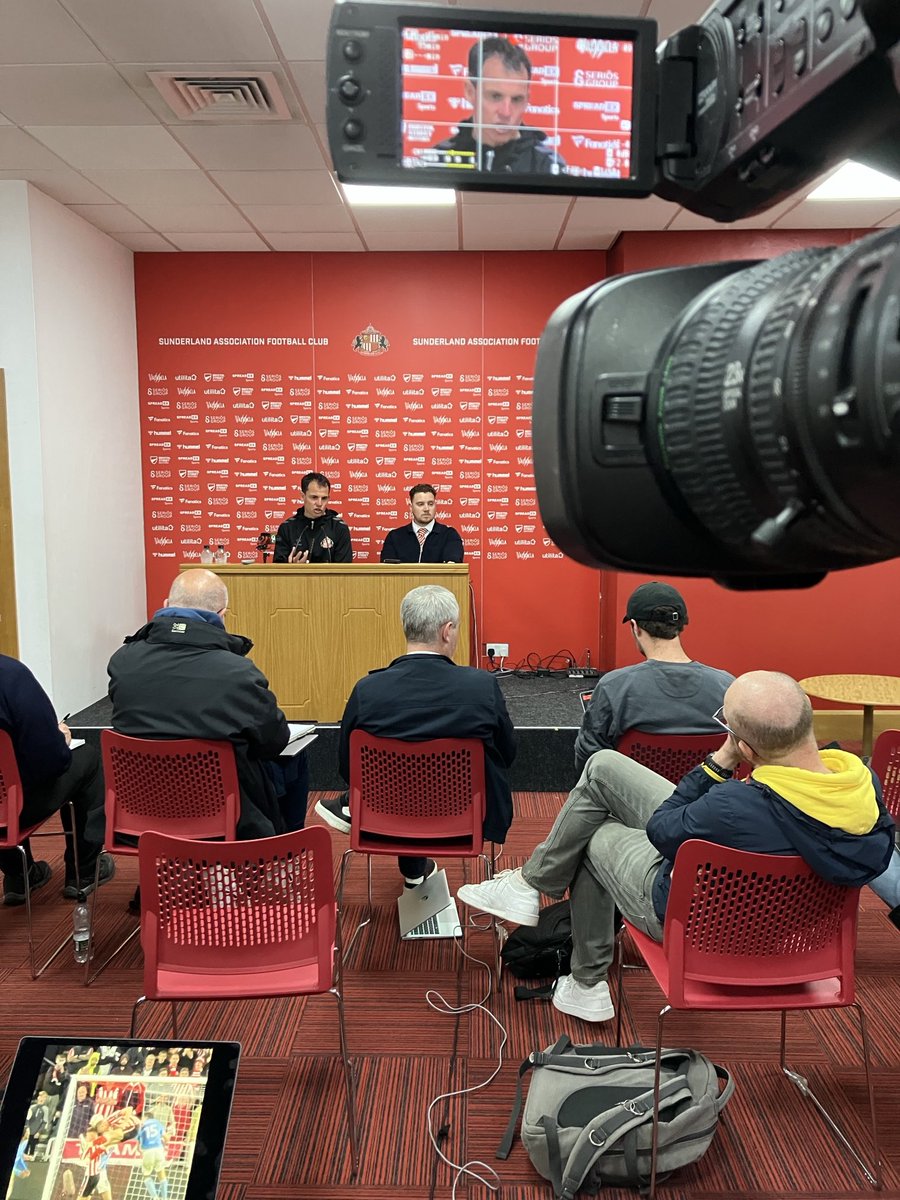 Jeff Brown (@jeffab61) on Twitter photo “The crowd was crazy - we owe them a lot for giving us energy.” Regis le Bris, as <a href="/SunderlandAFC/">Sunderland AFC</a> look forward to Wembley… “The crowd was crazy - we owe them a lot for giving us energy.” Regis le Bris, as <a href="/SunderlandAFC/">Sunderland AFC</a> look forward to Wembley…
