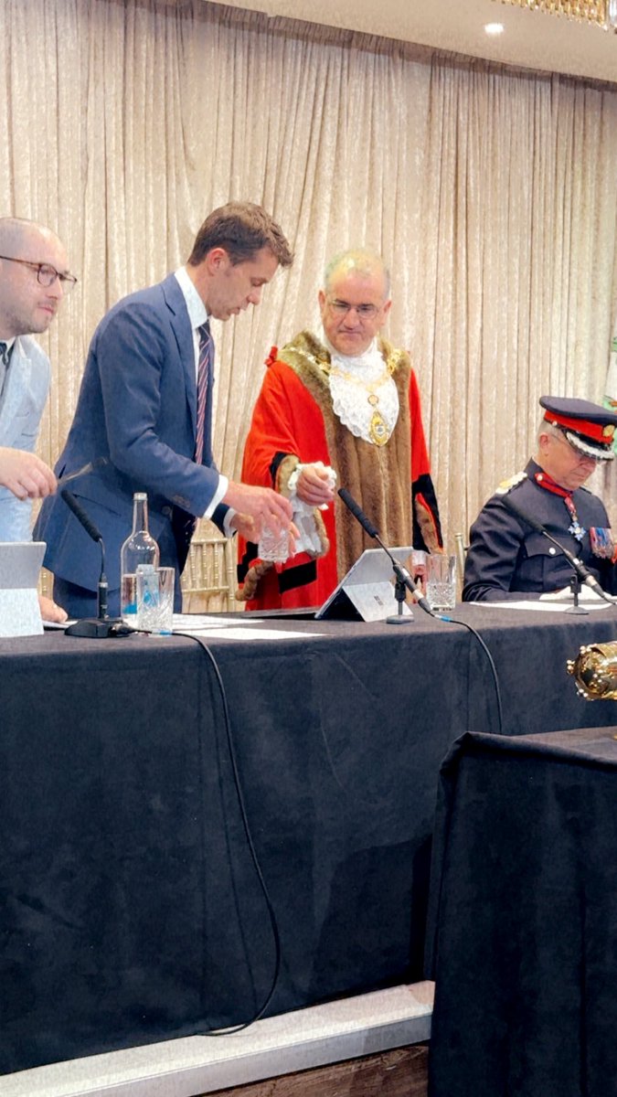 Hodan Haili (@hodanhaili) on Twitter photo Congratulations to <a href="/CllrAKelly/">Anthony Kelly</a>, our Mayor! Excited to see your vision in action! 🌹<a href="/EalingLabour/">Ealing Labour</a> Congratulations to <a href="/CllrAKelly/">Anthony Kelly</a>, our Mayor! Excited to see your vision in action! 🌹<a href="/EalingLabour/">Ealing Labour</a>