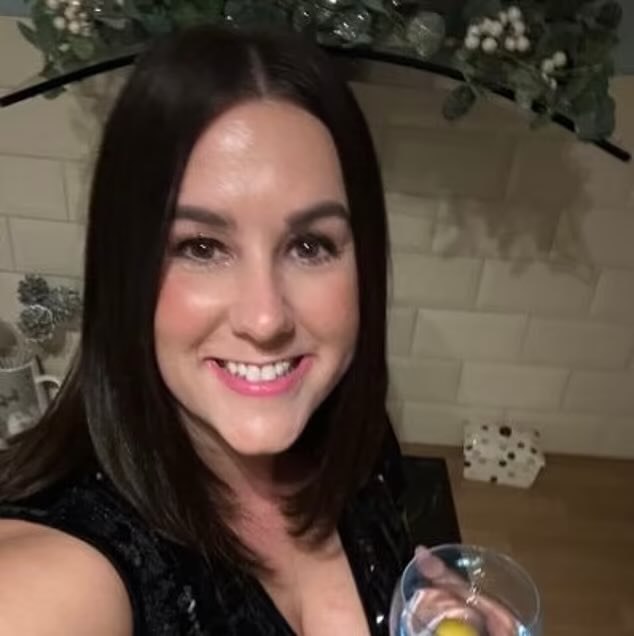 Lucy Connolly, who was jailed over a migrant post on X following Southport, is to appeal her sentence this Thursday. 

This poor woman has suffered enough. 🙏❤️

Who Agrees she should be Released?