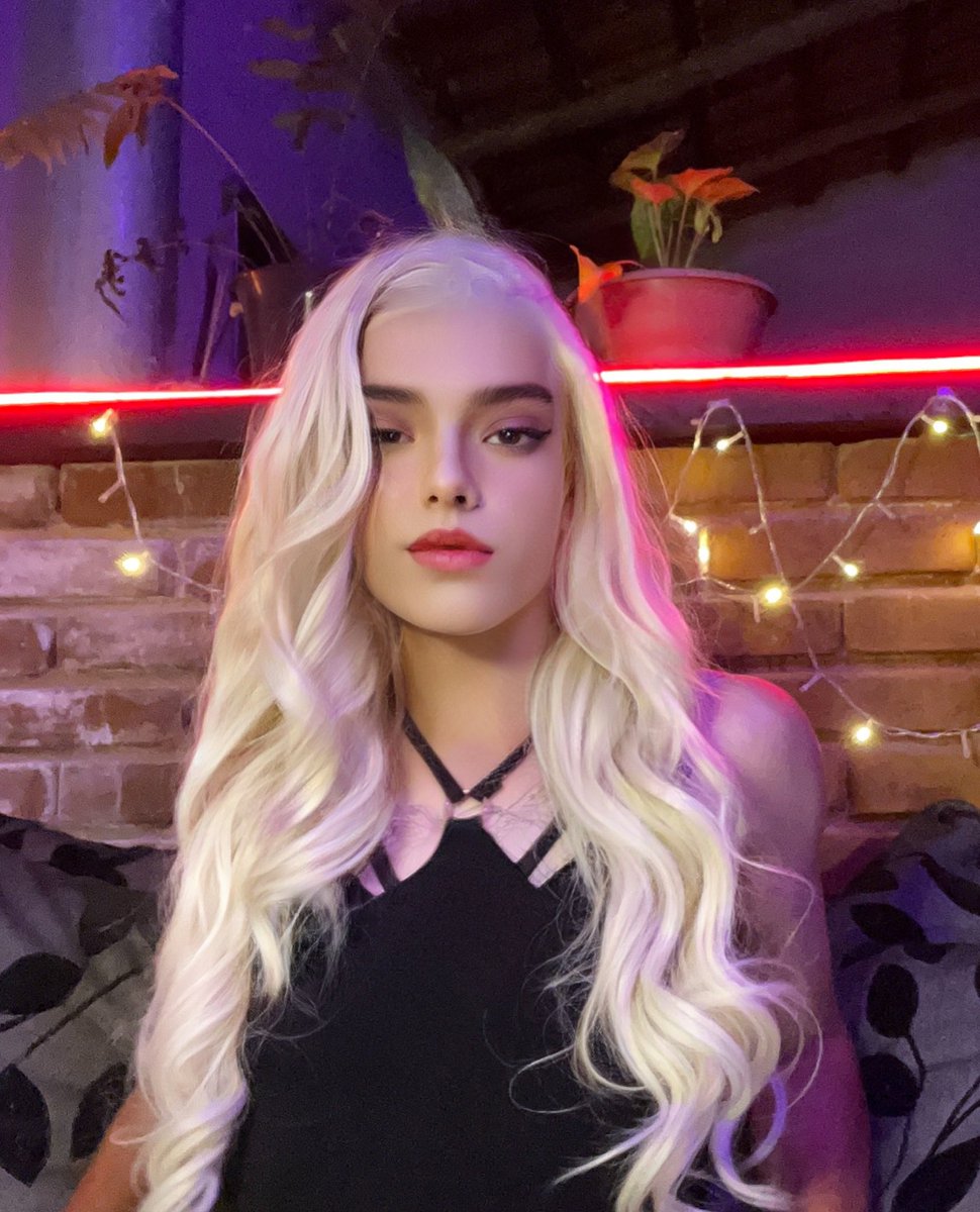 oMax_black's tweet photo. Hello 😈

#trans #chudal #onlyfans #privacy https://t.co/EKLDfbN1MR