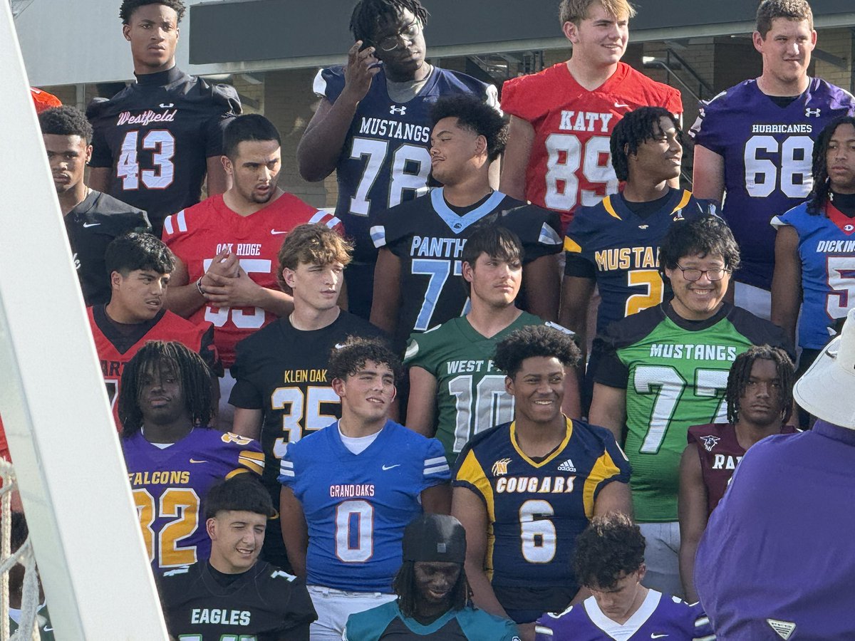 WFGatorFootball's tweet image. #10 Asher Green-Rowe representing West Fork Football for the @ghfcahouston annual "Say No To Drugs" poster photo shoot. #GatorPride #CHOMP