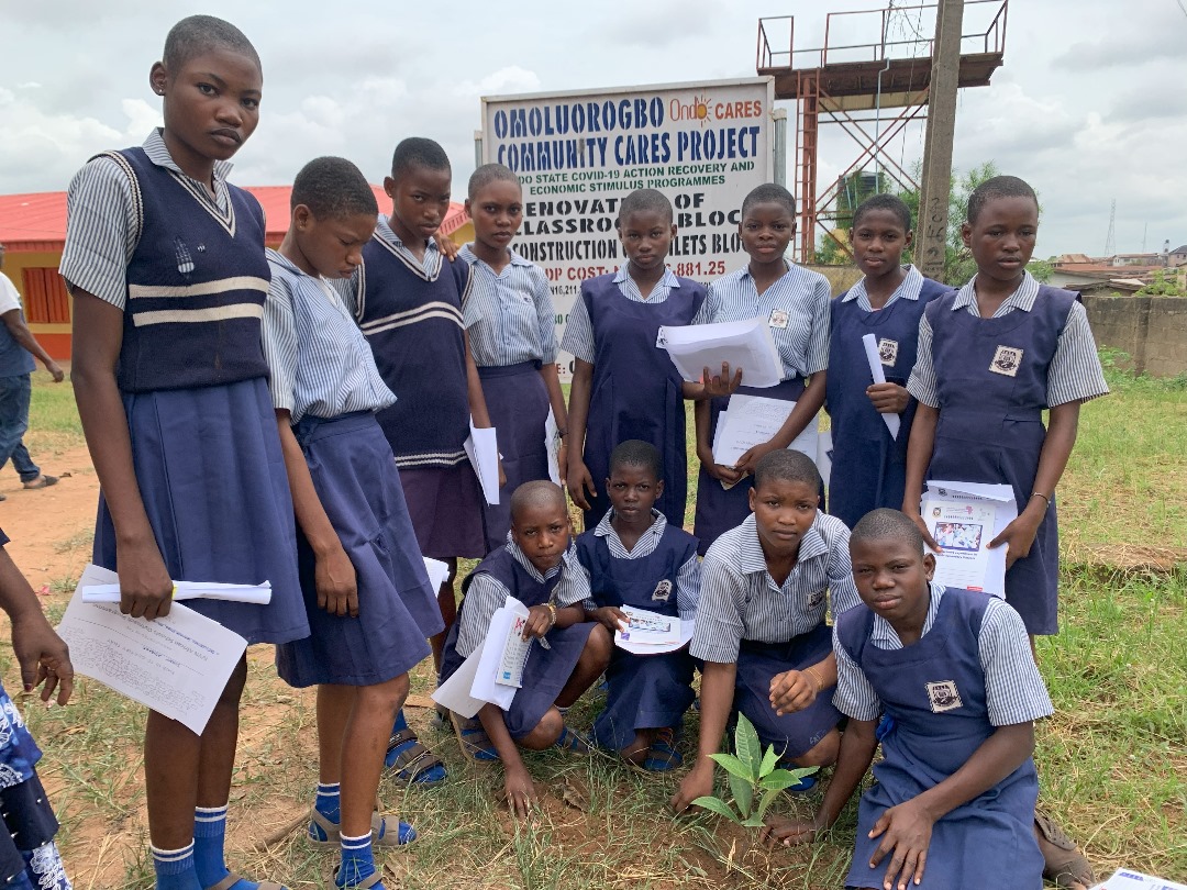 ASOPNIGERIA's tweet photo. 🚀 Day 2 of @ASOPNIGERIA  at Omoluorogbo High School, Akure!
We’re not just talking inclusion, we’re living it.
Through hands-on experiments, mentoring &amp; storytelling, we’re showing girls that science belongs to them too. 💥
#GirlsInSTEM #STEMPower #ASOPNigeria #ScienceForAll https://t.co/HzzRW2V1MN