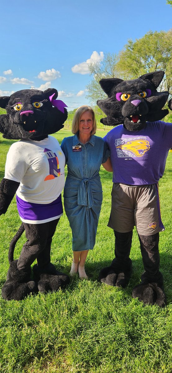 Dr. Megan Armbruster Franklin (@admeganfranklin) on Twitter photo The #PantherCaravan2025 is on! Thank you <a href="/JasperWinery/">Jasper Winery</a> for hosting #DSMUSA Stop. So fun! The #PantherCaravan2025 is on! Thank you <a href="/JasperWinery/">Jasper Winery</a> for hosting #DSMUSA Stop. So fun!