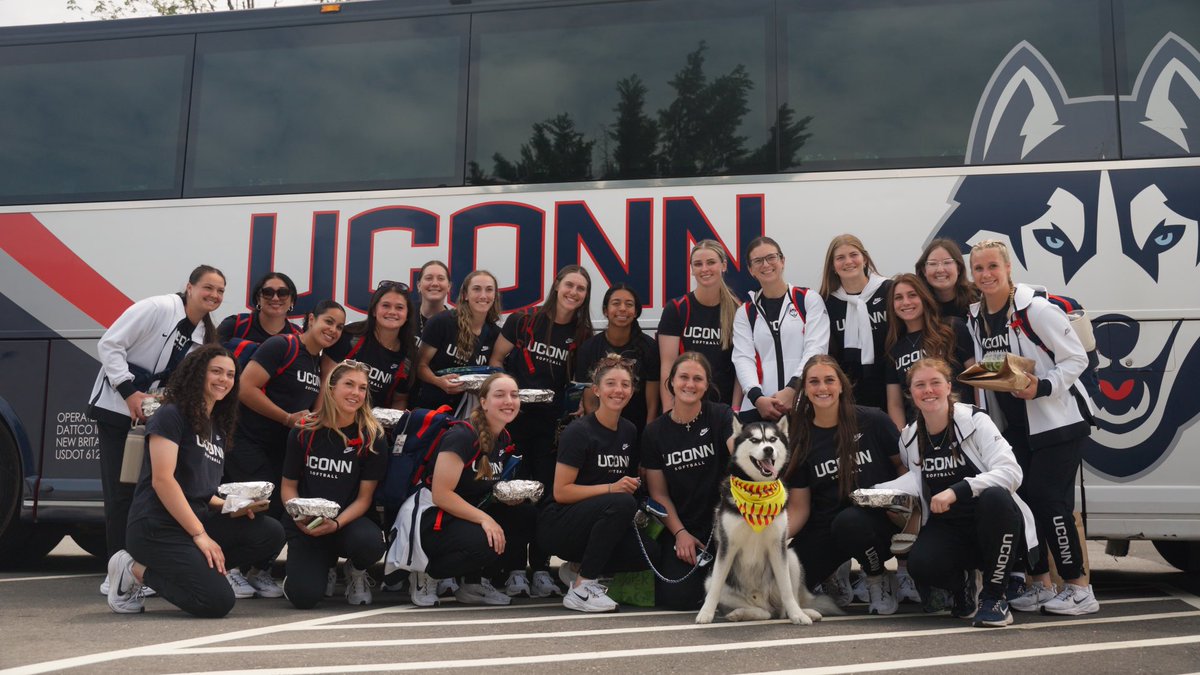 UConnSoftball's tweet photo. The Huskies are off to Baton Rouge!

Thanks for sending us off @JonathanHusky_ 💙 https://t.co/IjYn64RgXS
