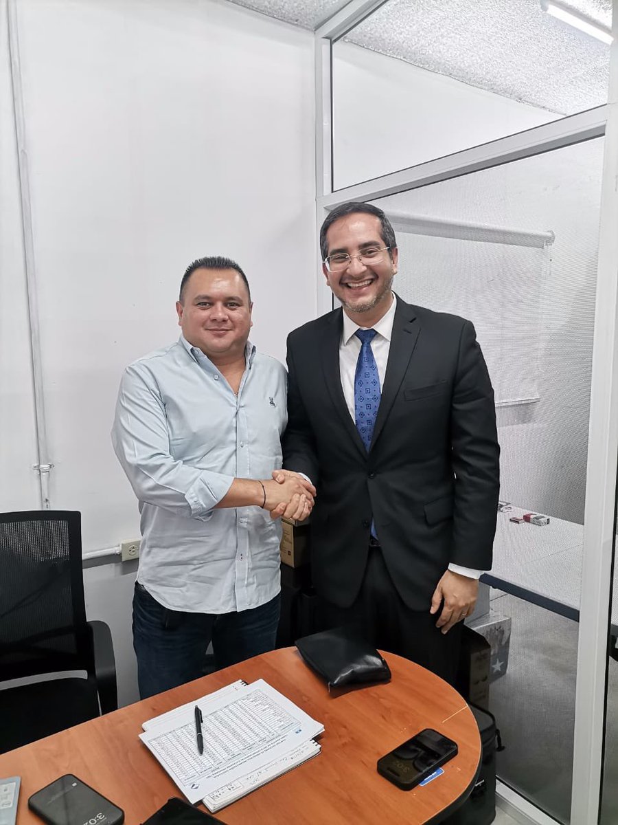 Luis Castro: trabajo, juventud y liderazgo. Gracias Luis por el apoyo incondicional a Papi y al PNH