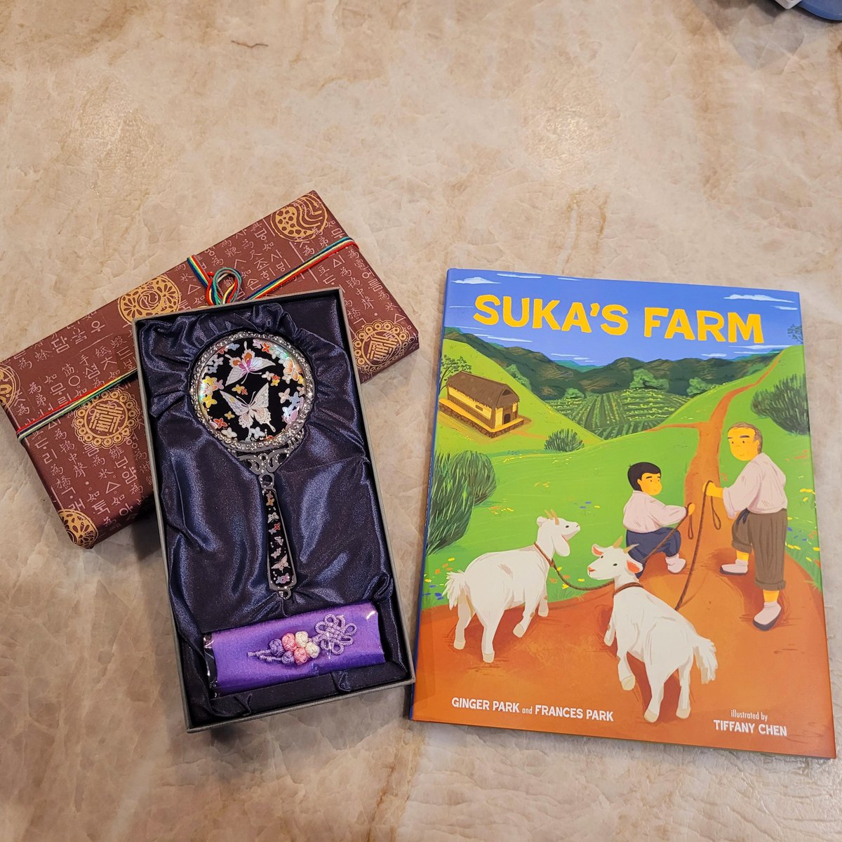 To celebrate AAPI Heritage Month, I was the featured author at ASIA NORTH and read my latest book, SUKA'S FARM.  Look at the lovely gift Team Asia NORTH gave me.💗