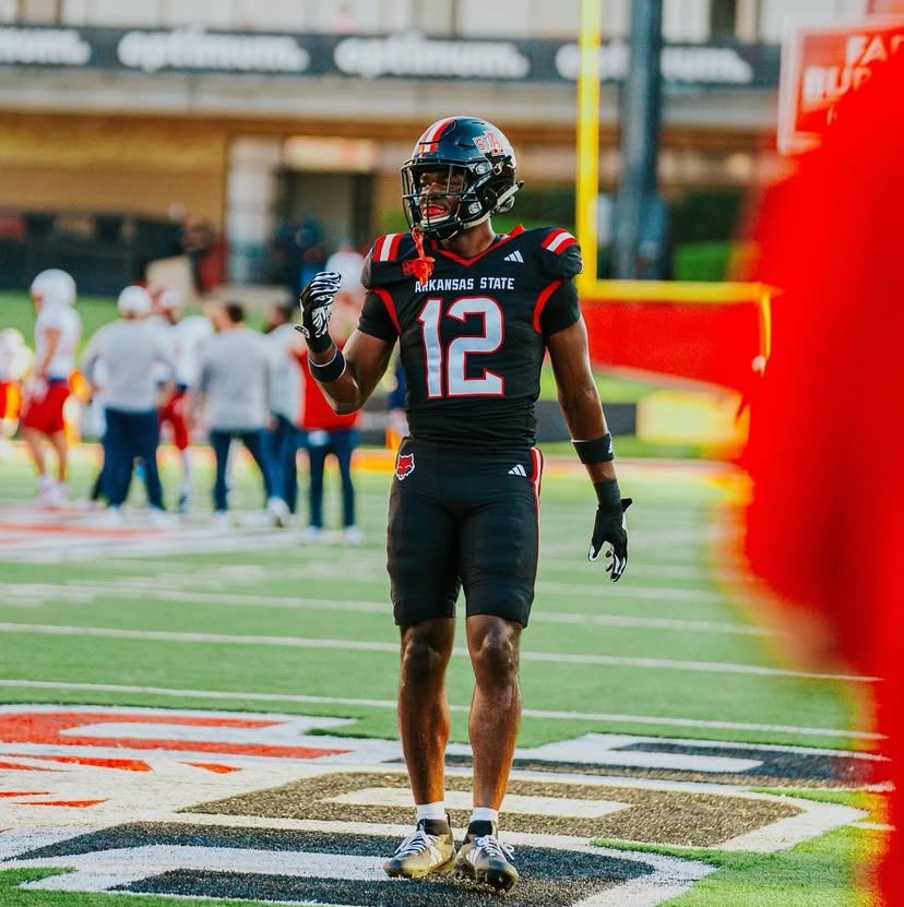 Shareef ‘‘ The Sheriff 🤠👮🏾♂️” Jackson⚡️ (@dreamsj23) on Twitter photo After a great phone call I’m blessed to receive a offer from Arkansas state 🐺🐺<a href="/CoachTillman_/">Dakota Tillman</a> <a href="/CoachButchJones/">Butch Jones</a> <a href="/Coach_Kwam/">Kwame Agyeman</a> <a href="/Coach_GMcCarley/">Griff McCarley</a> <a href="/GMJones_/">Alex Jones</a> <a href="/ChadSimmons_/">ChadSimmons</a> <a href="/IzubeeCharles/">Izubee Charles</a> <a href="/RivalsFriedman/">Adam Friedman</a> <a href="/JohnGarcia_Jr/">John Garcia, Jr.</a> <a href="/BrianDohn247/">BrianDohn247</a> <a href="/BrandonHuffman/">Brandon Huffman</a> <a href="/247Hudson/">Hudson Standish</a> <a href="/CharlesPower/">Charles Power</a> <a href="/GregBiggins/">Greg Biggins</a> After a great phone call I’m blessed to receive a offer from Arkansas state 🐺🐺<a href="/CoachTillman_/">Dakota Tillman</a> <a href="/CoachButchJones/">Butch Jones</a> <a href="/Coach_Kwam/">Kwame Agyeman</a> <a href="/Coach_GMcCarley/">Griff McCarley</a> <a href="/GMJones_/">Alex Jones</a> <a href="/ChadSimmons_/">ChadSimmons</a> <a href="/IzubeeCharles/">Izubee Charles</a> <a href="/RivalsFriedman/">Adam Friedman</a> <a href="/JohnGarcia_Jr/">John Garcia, Jr.</a> <a href="/BrianDohn247/">BrianDohn247</a> <a href="/BrandonHuffman/">Brandon Huffman</a> <a href="/247Hudson/">Hudson Standish</a> <a href="/CharlesPower/">Charles Power</a> <a href="/GregBiggins/">Greg Biggins</a>