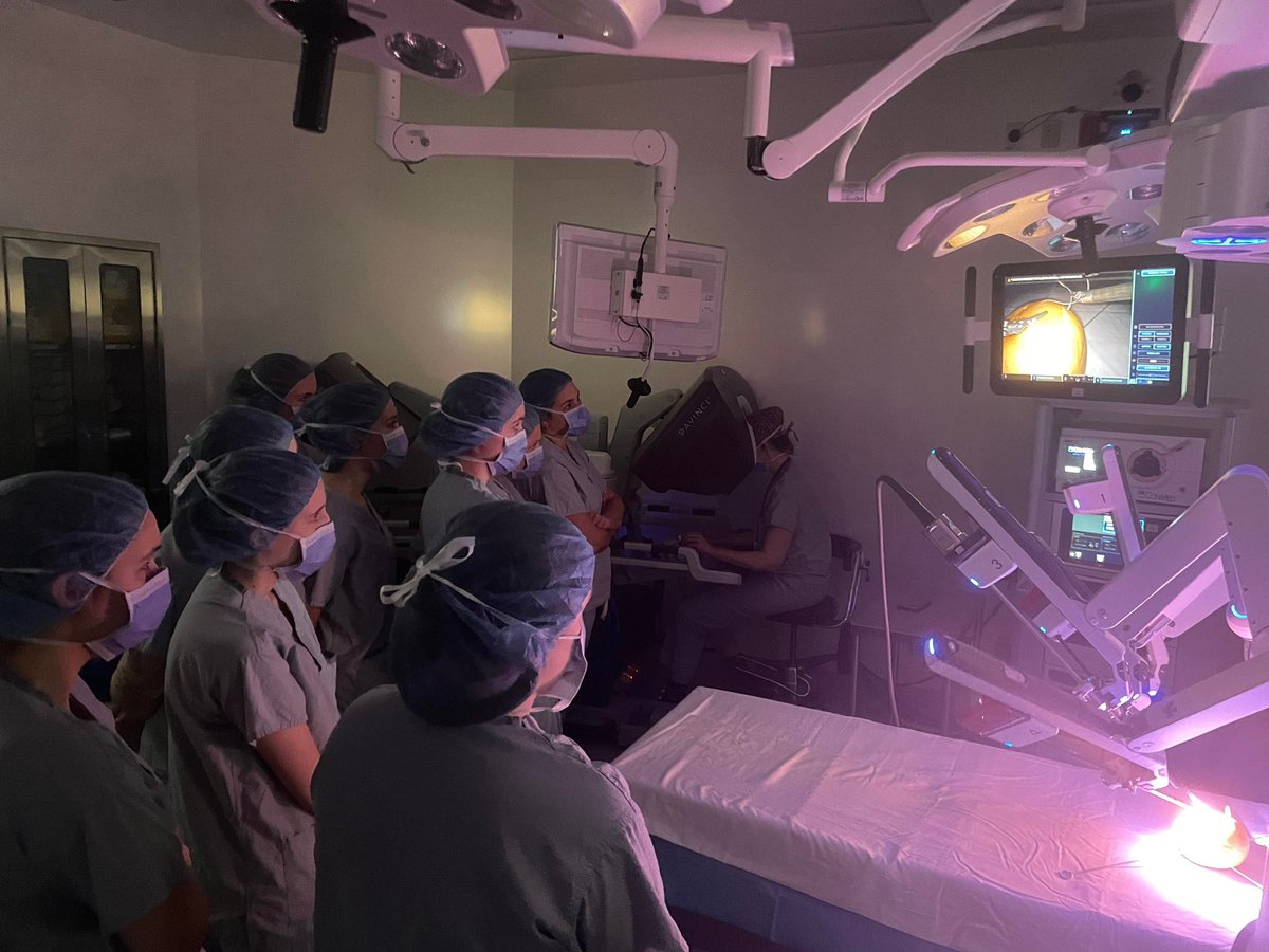 CoteMahee's tweet image. Organizing this robotics workshop as part of one of the AWS student chapters was a great success, huge thanks to Dre Labrecque !