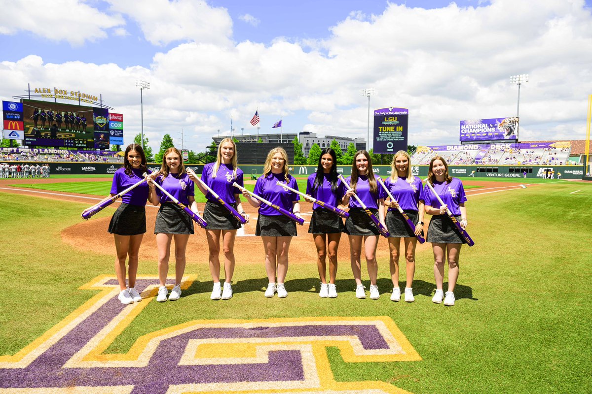 LSUbaseball's tweet image. Grateful for our seniors behind the scenes 💜
To our managers, bat girls, trainers and The Brand representatives, thank you for your hard work over the years.
