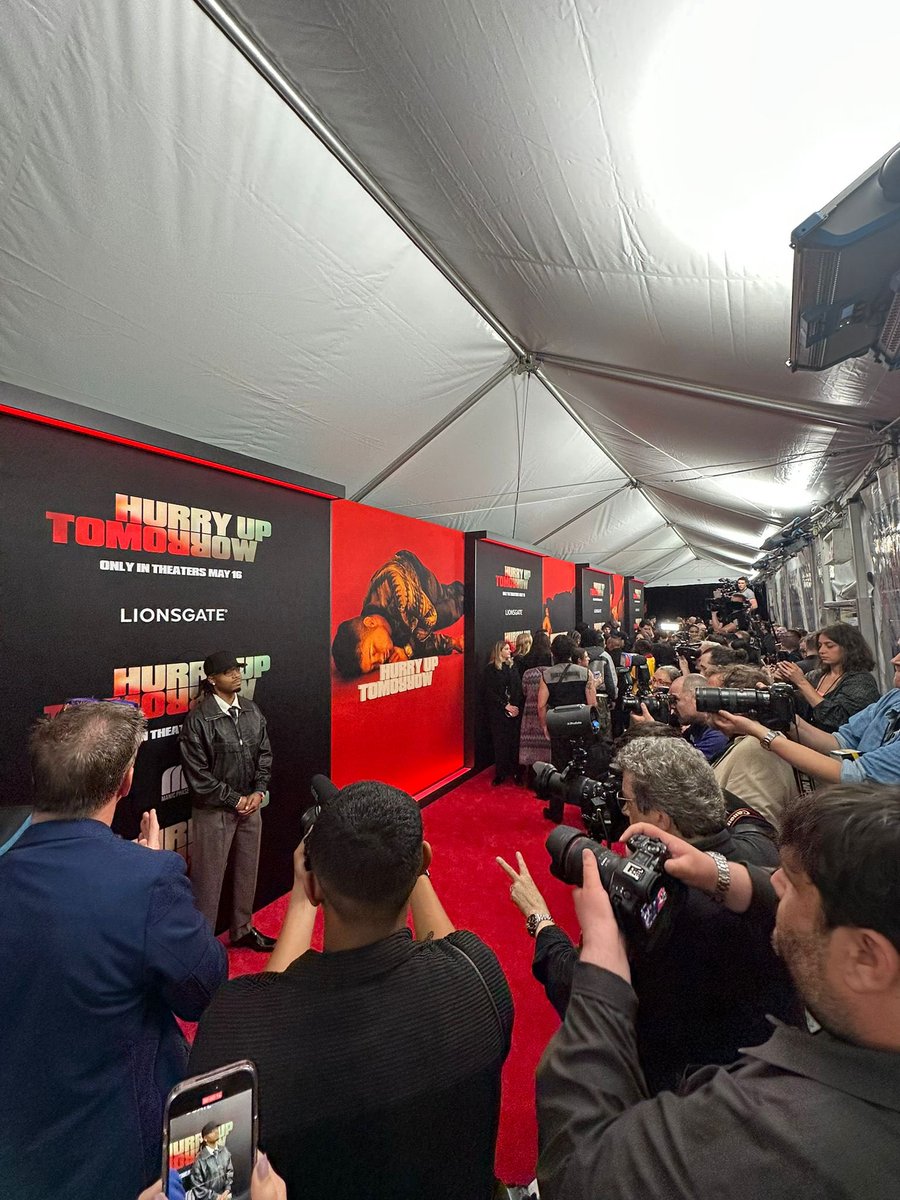 FilmUpdates's tweet photo. We will be live tweeting the ‘HURRY UP TOMORROW’ premiere! Follow along at #HurryUpdateTomorrow! https://t.co/X8cCxsyt0V