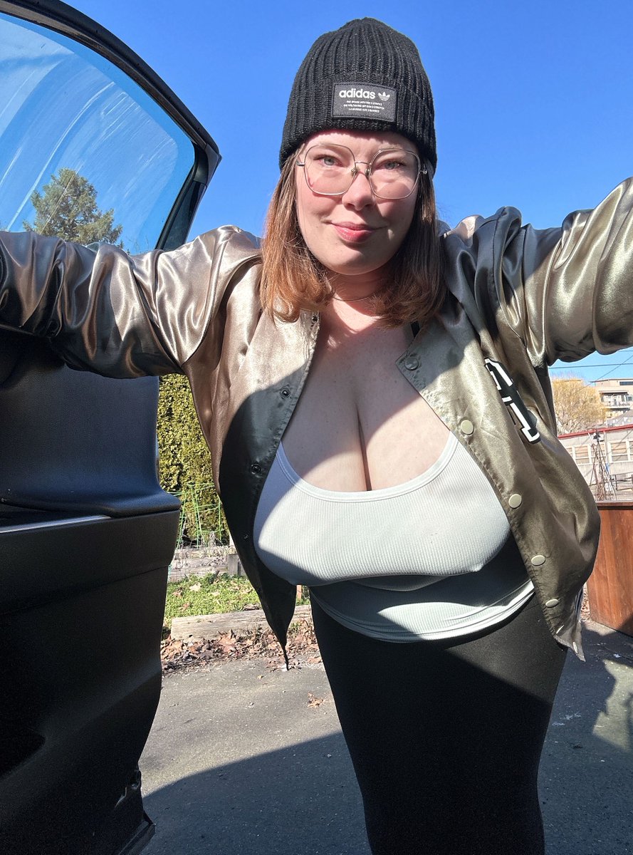 Would you let me be your wood worker? 🪵