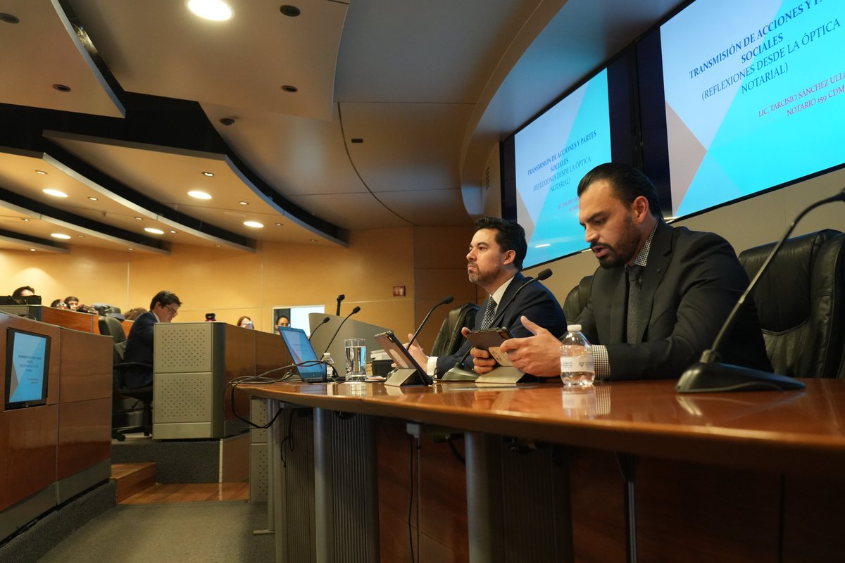 Se lleva a cabo la sesión sobre Transmisión de acciones y partes sociales (reflexiones desde la óptica notarial) a cargo del Not. Tarcisio Sánchez Ulloa (<a href="/TACH_O/">Tarcisio SU</a>).

Agradecemos al Not. José Manuel Nuncio Rodríguez por su presentación.

#DisciplinasJurídicas60Años #IIJN