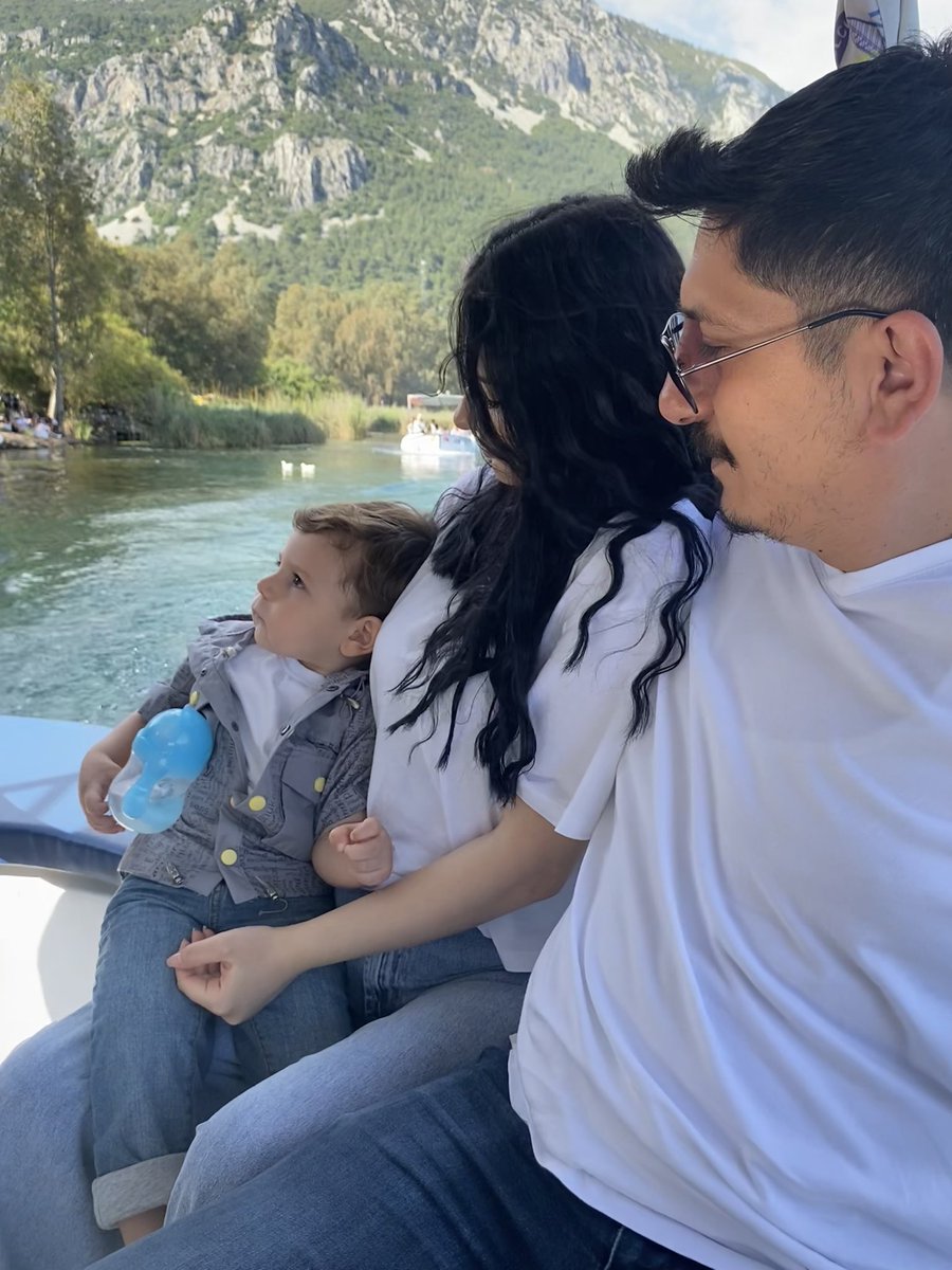 ipekbaysanG's tweet photo. Sizi çok seviyorum bizi seviyorum 🫶🏻 🤍 https://t.co/La3sn8a385