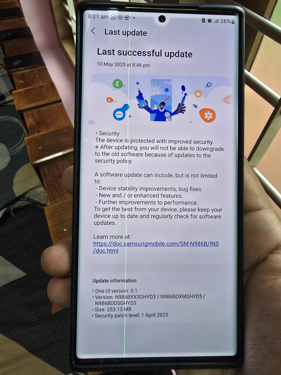 sarinvidya's tweet image. Installed a software update on my Samsung Galaxy Note 20 Ultra 5G, and the next day a green line appeared.  @SamsungIndia please look into this matter and help me fix it. @Samsung @GyanTherapy #Note20Ultra5g #GreenLine
