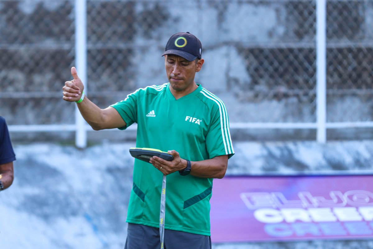👩‍⚽ | ¡Fortaleciendo el arbitraje femenino en la región!

En el marco del Curso para Árbitras en Proyección UNCAF 2025, desarrollado en #ElSalvador, se llevaron a cabo intensas actividades que pusieron a prueba el talento, la preparación física y técnica de las participantes.