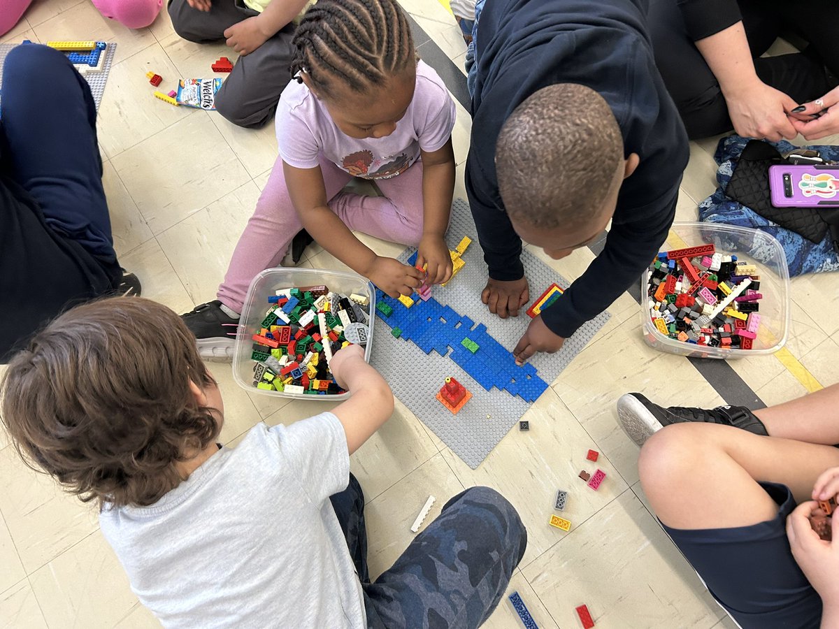 StBernardsTCDSB's tweet image. Great celebration and fun evening #stbernardtcdsb #parentengagement #CEW